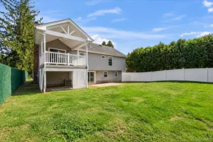 16 Taft Ave, Bethpage, NY 11714 - Photo 33