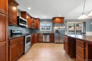16 Taft Ave, Bethpage, NY 11714 - Photo 7