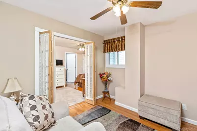 276 Parkway Drive, Calverton, NY 11933 - Photo 19