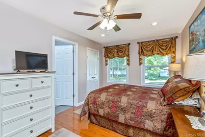 276 Parkway Drive, Calverton, NY 11933 - Photo 21