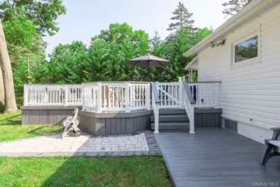 276 Parkway Drive, Calverton, NY 11933 - Photo 41