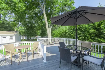 276 Parkway Drive, Calverton, NY 11933 - Photo 33