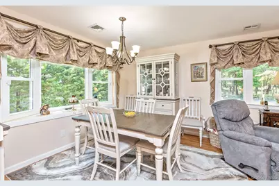 276 Parkway Drive, Calverton, NY 11933 - Photo 15