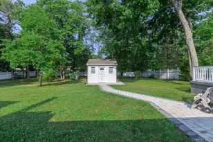276 Parkway Dr, Calverton, NY 11933 - Photo 35