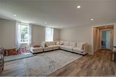 68 Nassau Road, Huntington, NY 11743 - Photo 5
