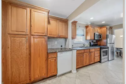 52 Eastlake Avenue, Massapequa Park, NY 11762 - Photo 11