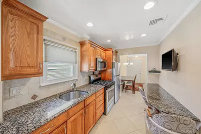 52 Eastlake Avenue, Massapequa Park, NY 11762 - Photo 9