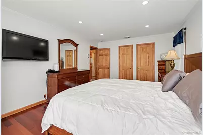 114 Fairfax Avenue, Hawthorne, NY 10532 - Photo 15