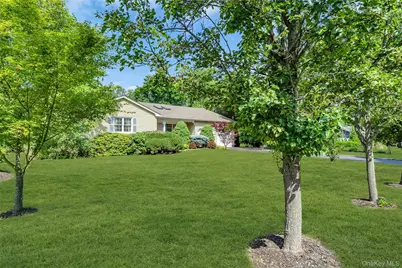 34 Aberdeen Road, Smithtown, NY 11787 - Photo 3