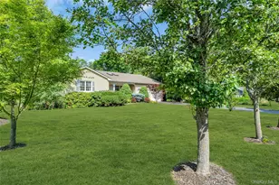 34 Aberdeen Rd, Smithtown, NY 11787 - Photo 3
