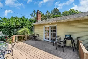 34 Aberdeen Rd, Smithtown, NY 11787 - Photo 31