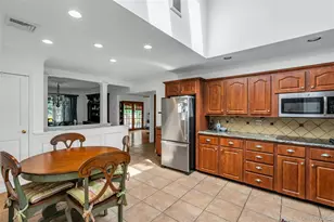 34 Aberdeen Rd, Smithtown, NY 11787 - Photo 7