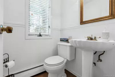 34 Aberdeen Road, Smithtown, NY 11787 - Photo 9