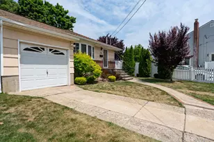 2393 Denton St, North Bellmore, NY 11710 - Photo 3