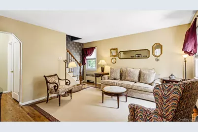 65 Stewart Avenue, Garden City, NY 11530 - Photo 5