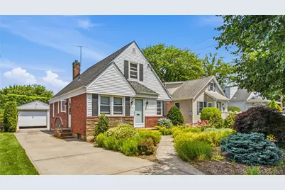 65 Stewart Avenue, Garden City, NY 11530 - Photo 3