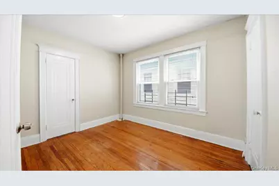 832 Calhoun Avenue, Bronx, NY 10465 - Photo 5
