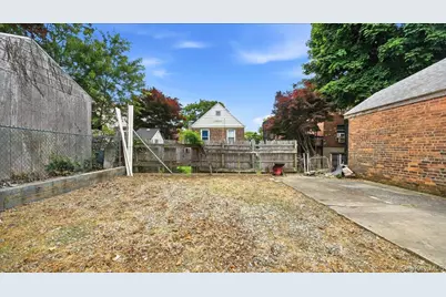 832 Calhoun Avenue, Bronx, NY 10465 - Photo 13