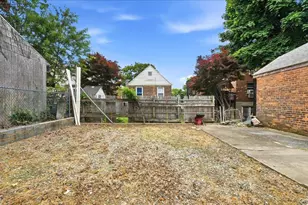 832 Calhoun Ave, Bronx, NY 10465 - Photo 13