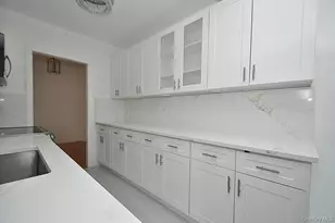 1 Broad Pkwy, White Plains, NY 10601 - Photo 13