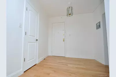 1 Broad Parkway #5R, White Plains, NY 10601 - Photo 25