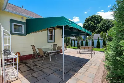 110 Franklin Avenue, East Northport, NY 11731 - Photo 17