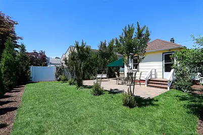 110 Franklin Avenue, East Northport, NY 11731 - Photo 19