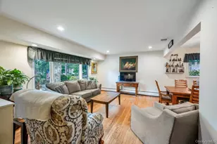 1 Pioneer Blvd, Huntington Station, NY 11746 - Photo 13