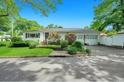 1 Pioneer Boulevard, Huntington Station, NY 11746 - Photo 1