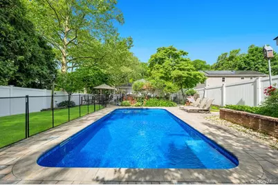 1 Pioneer Boulevard, Huntington Station, NY 11746 - Photo 9