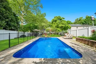 1 Pioneer Blvd, Huntington Station, NY 11746 - Photo 9