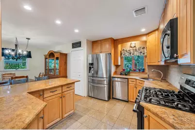 1 Pioneer Boulevard, Huntington Station, NY 11746 - Photo 21