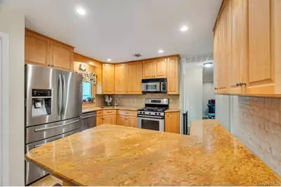 1 Pioneer Boulevard, Huntington Station, NY 11746 - Photo 19