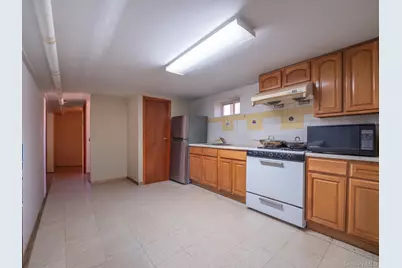 7618 172nd Street, Fresh Meadows, NY 11366 - Photo 19