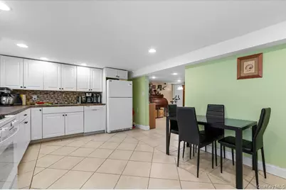 323 E Walnut Street, Long Beach, NY 11561 - Photo 27