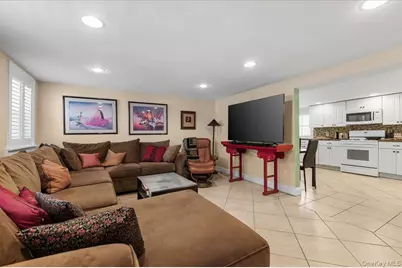 323 E Walnut Street, Long Beach, NY 11561 - Photo 25