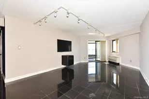 725 Miller Ave, Freeport, NY 11520 - Photo 3