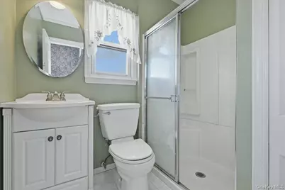11 Moeller Street, Hicksville, NY 11801 - Photo 17