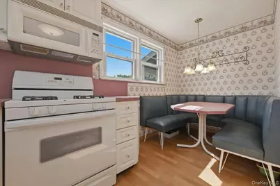 11 Moeller Street, Hicksville, NY 11801 - Photo 15