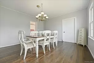 11 Moeller St, Hicksville, NY 11801 - Photo 9