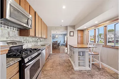 316 Philadelphia Avenue, Massapequa Park, NY 11762 - Photo 5