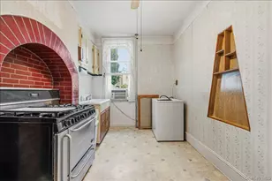 16-22 Norman St, Ridgewood, NY 11385 - Photo 5