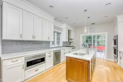 38 Westminster Way, Pomona, NY 10970 - Photo 7