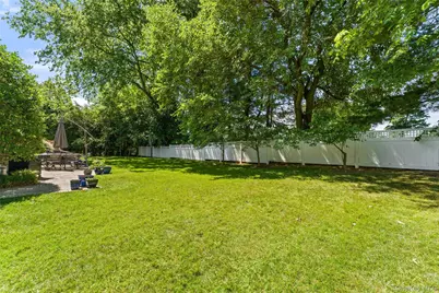 6 Magnetti Circle, Mamaroneck, NY 10543 - Photo 21