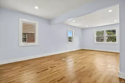 27 Circle Drive, Hempstead, NY 11550 - Photo 9