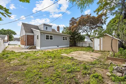 27 Circle Drive, Hempstead, NY 11550 - Photo 7