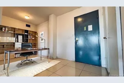 43-10 Kissena Boulevard #7J, Flushing, NY 11355 - Photo 3