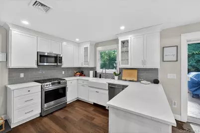 57 Hillside Avenue, Saint James, NY 11780 - Photo 11