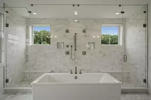 1 Levitow Ct, Dix Hills, NY 11746 - Photo 35