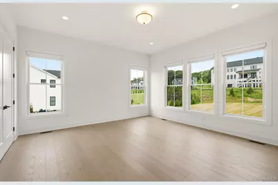 1 Levitow Court, Dix Hills, NY 11746 - Photo 27